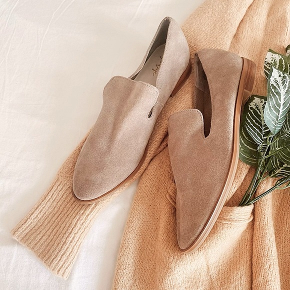 Crown vintage suede tan flats - Picture 8 of 9